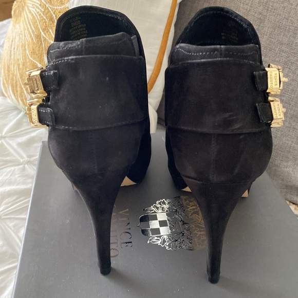 Vince Camuto Elaina suede booties with gold tone hardware shooties date night - Picture 7 of 13